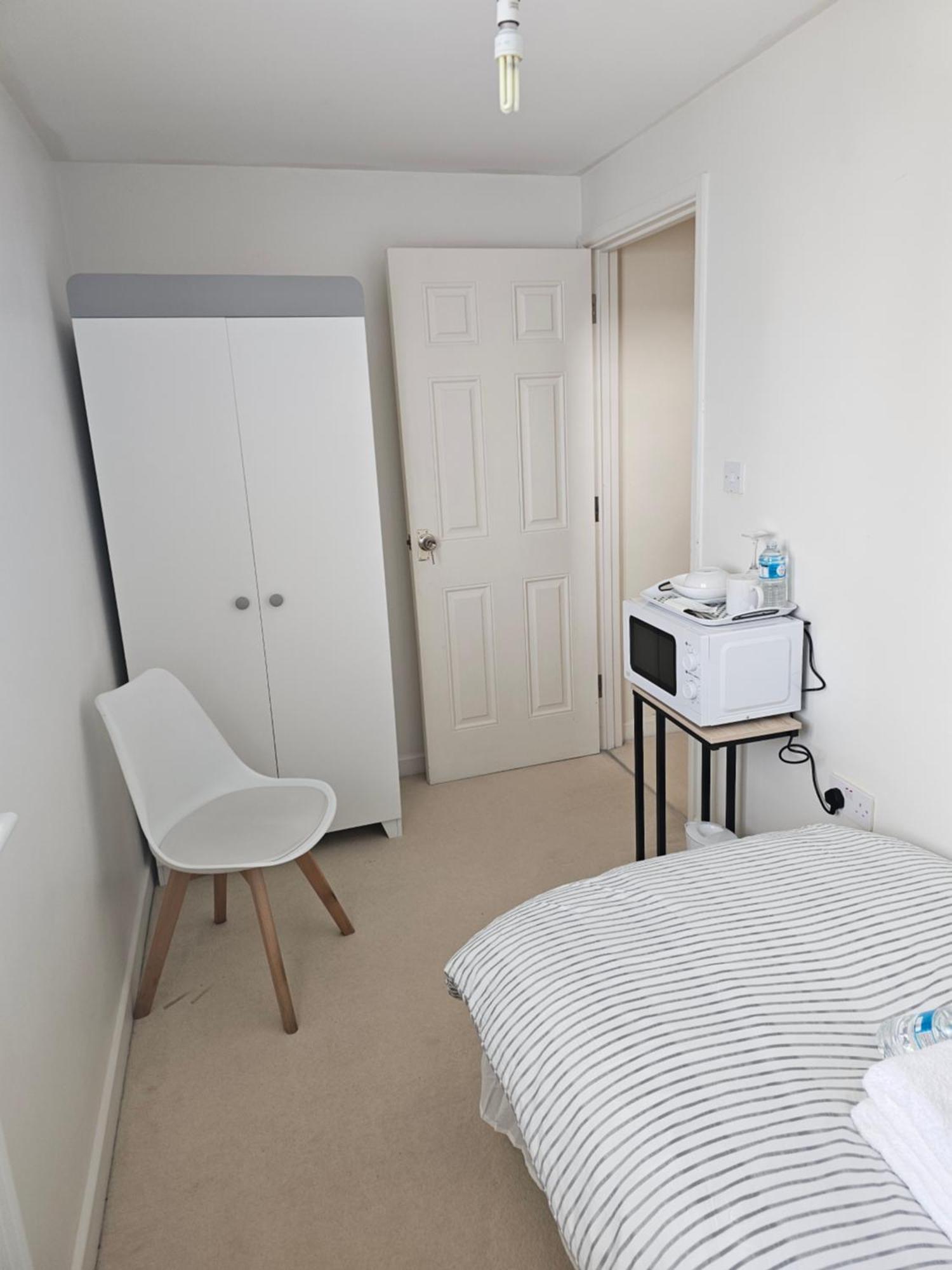 Extra Large Bedroom Dartford Exterior photo